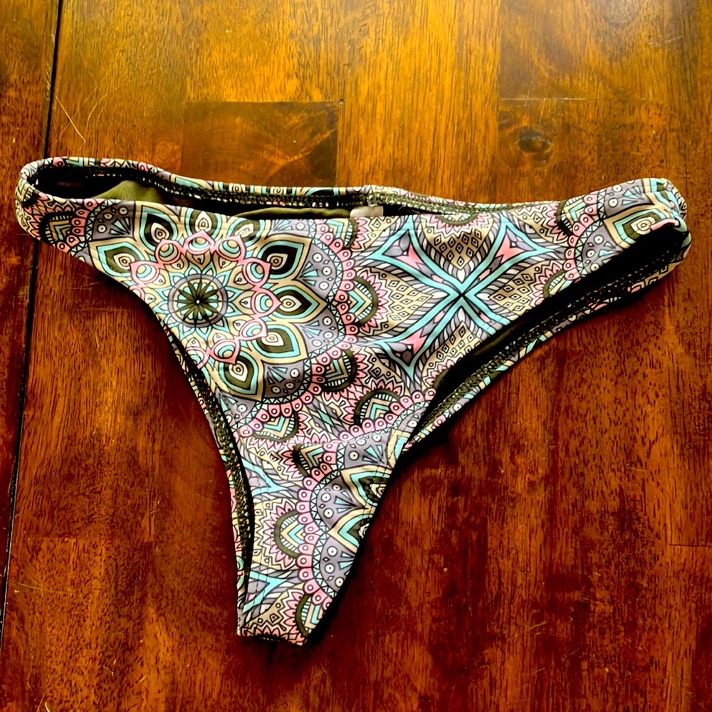 Bathing suit bottoms . Size XS